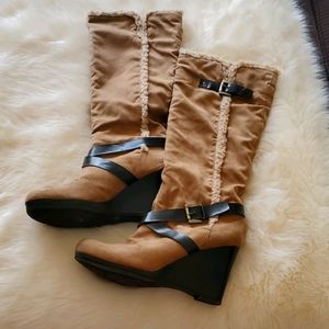 Sherpa Accent Paolo Wedges